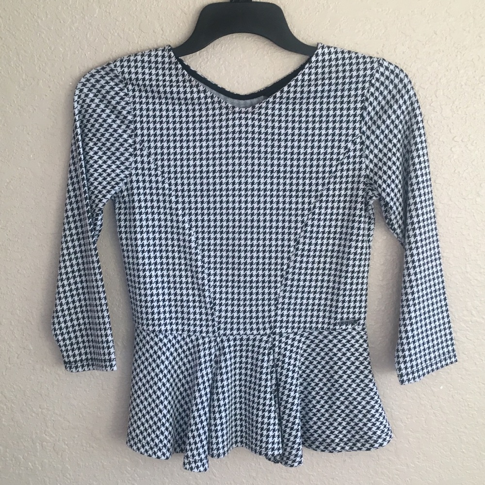Checkered peplum Guess Top Equivalent to Xs - Picture 1 of 4